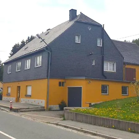 Ferienhaus Spacious In With Garden Bärenstein
